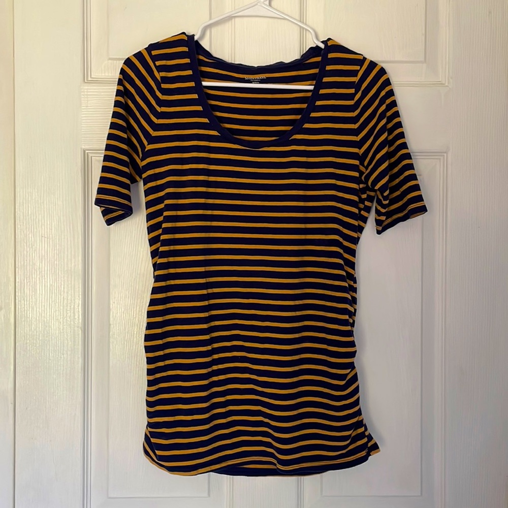 Maternity shirt
